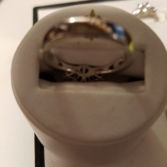 Parade 3 Stone Sterling Silver Man Made Stones - Picture 5 of 7